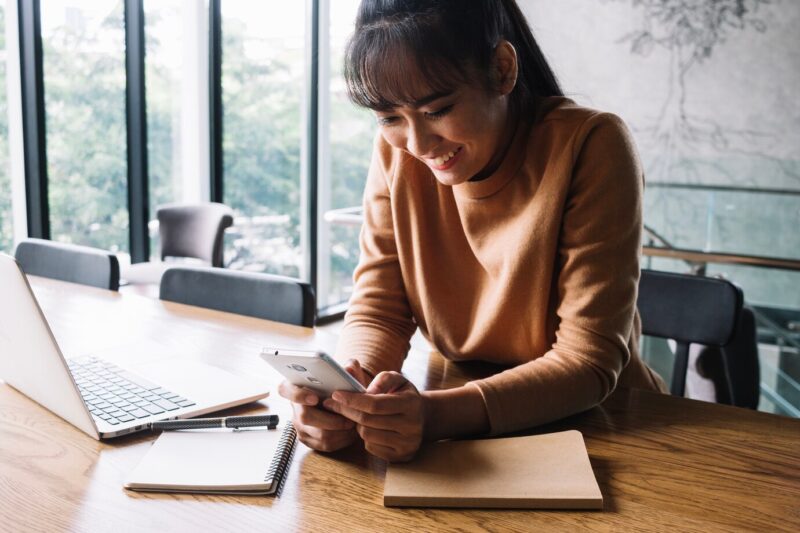 Como assinar documento pelo celular benefícios